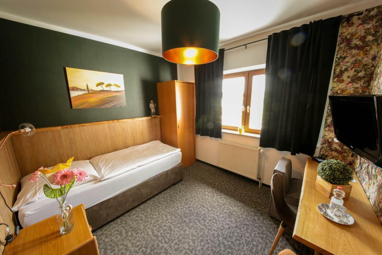 Hotel Kraus Білефельд Екстер'єр фото